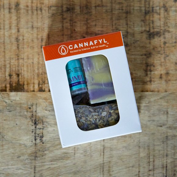 Cannafyl C B D Sleep Box Gift Set NWOT - Picture 2 of 5